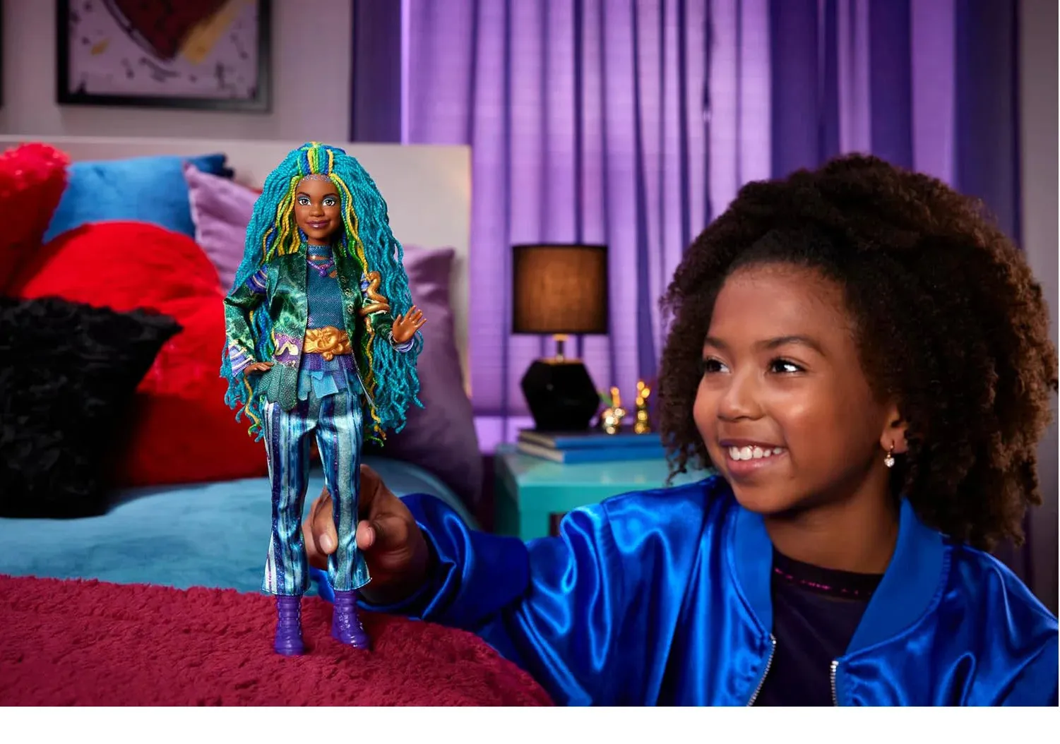 Descendants: The Rise of Red Fashion Doll & Accessory - Uliana
