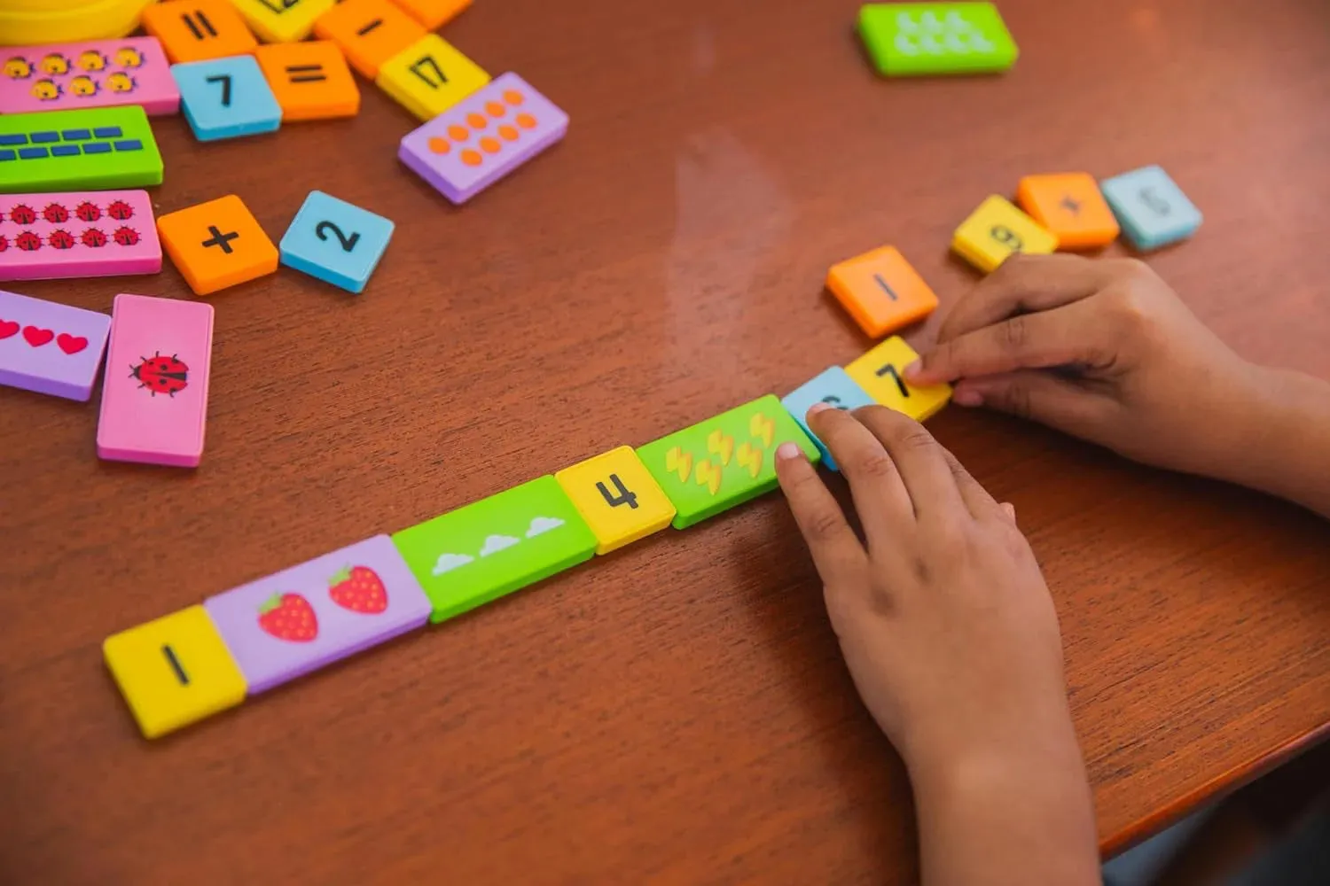 Educational Insights Math Dominoes Addition & Subtract
