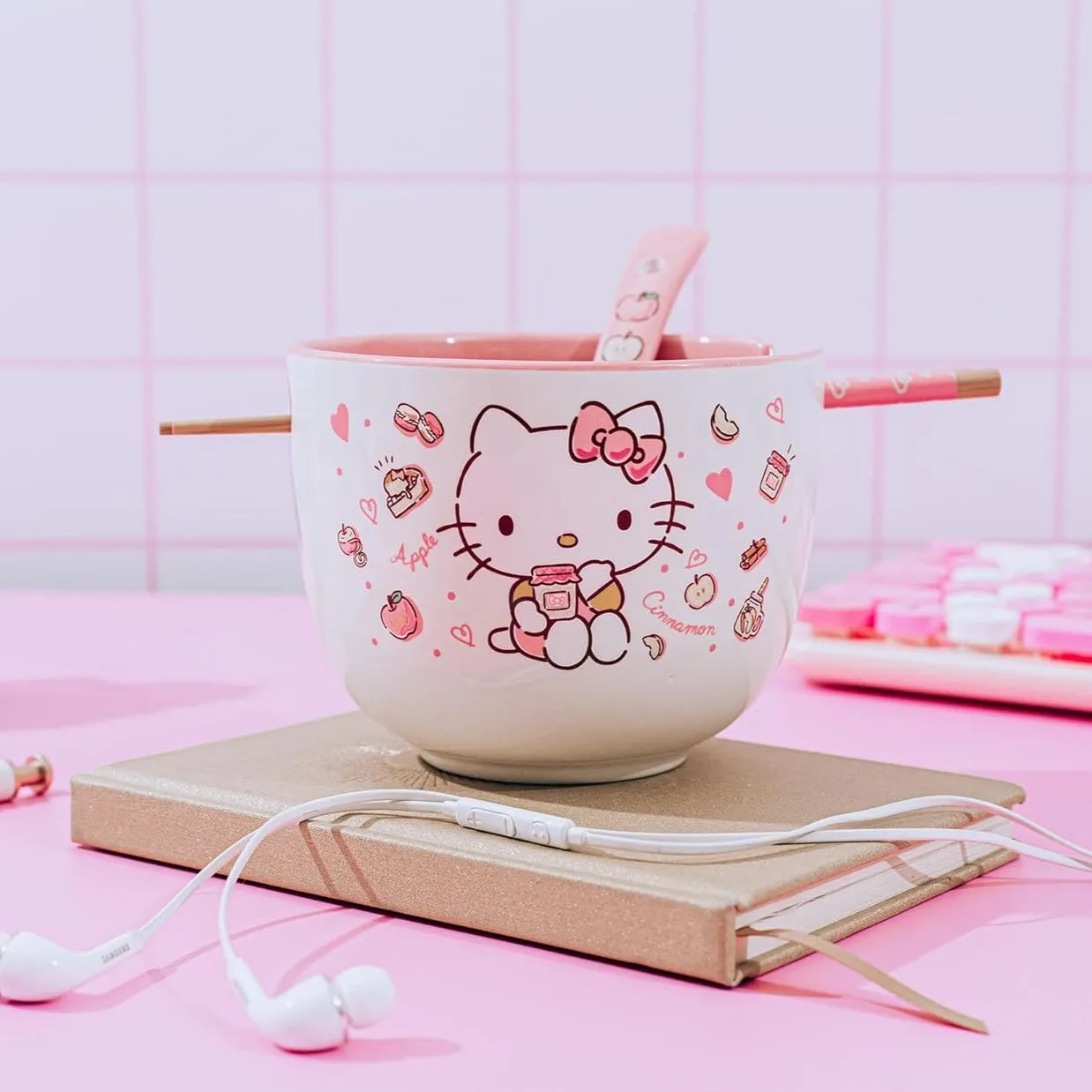 Hello Kitty Ceramic Ramen Bowl and Chopsticks/Spoon Set (Apples and Cinnamon) SANRIO