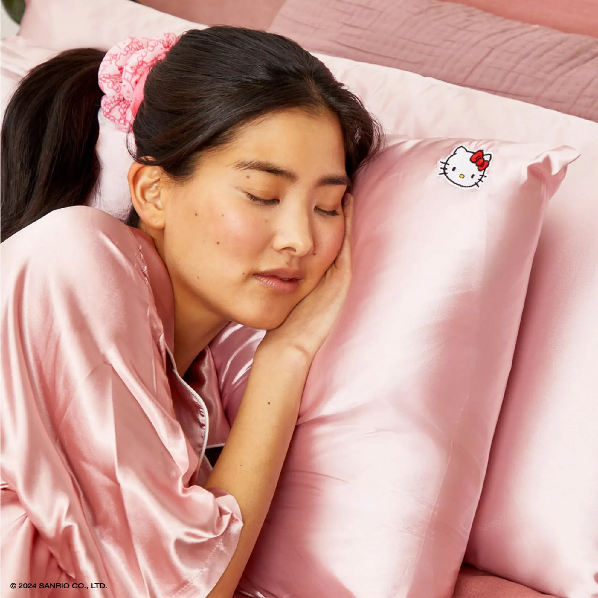 Hello Kitty x Kitsch Face Pillowcase (Solid Pink) SANRIO