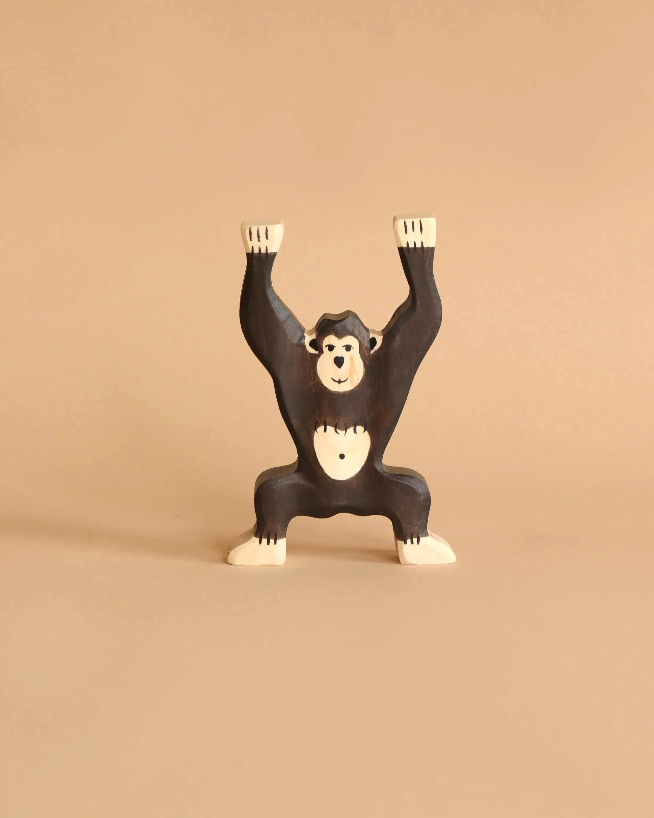 Holztiger Chimpanzee, Standing Odin Parker