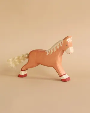 Holztiger Horse, Running, Light Brown Odin Parker