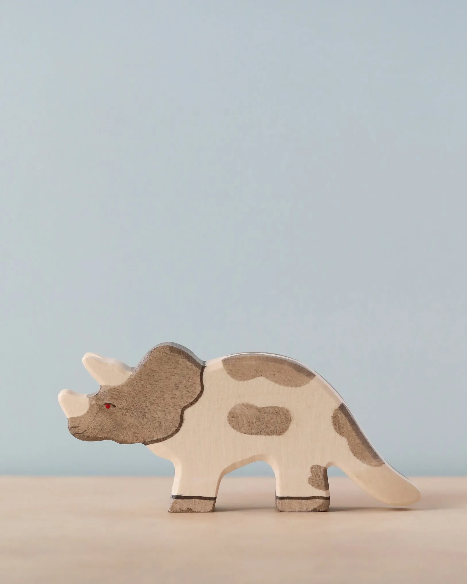 Holztiger Triceratops Odin Parker