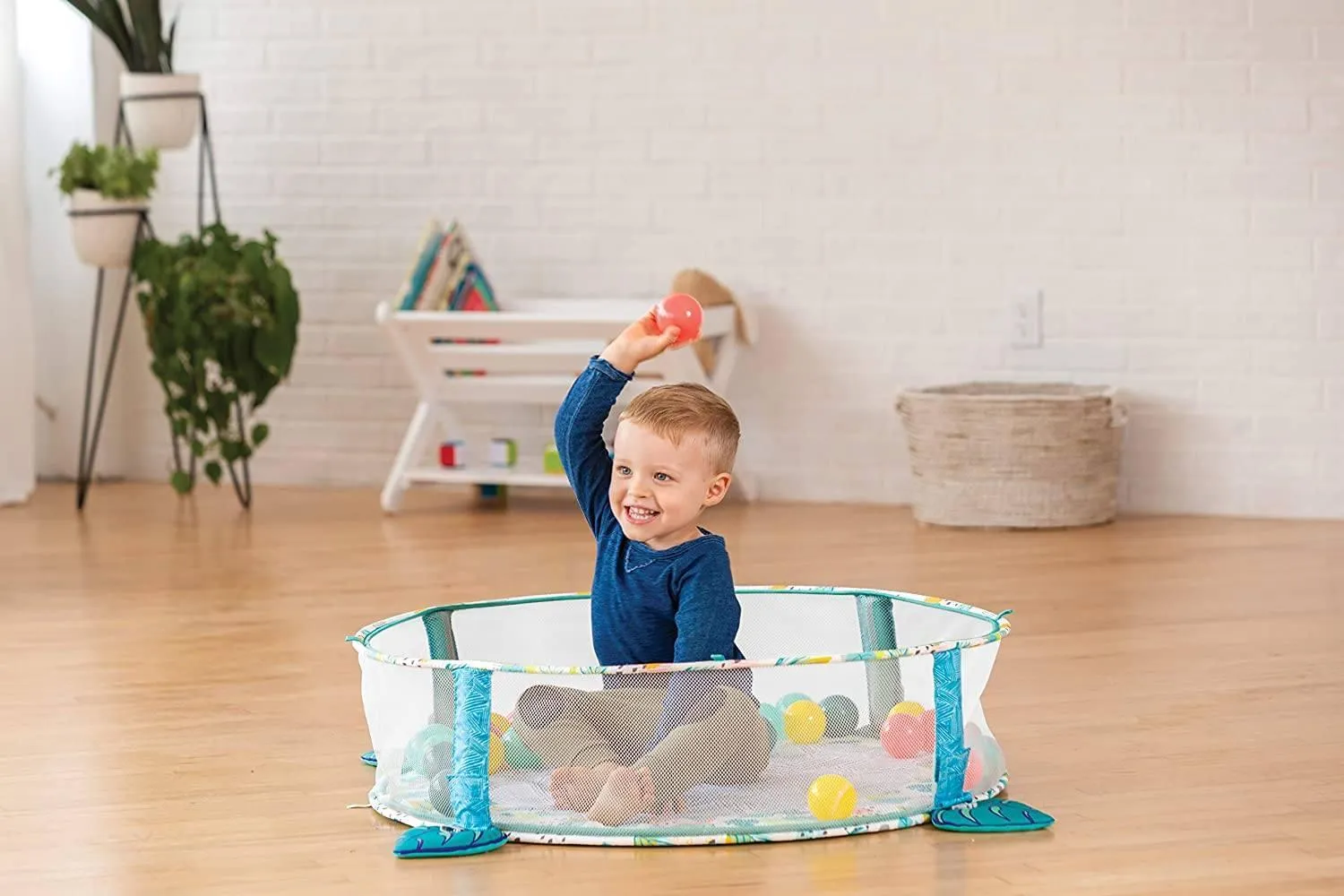 Infantino Jumbo Activity Gym & Ball Pit transformable 3 in 1 Playmat
