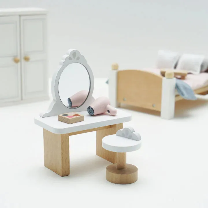 Le Toy Van Daisylane Master Bedroom Furniture Playset