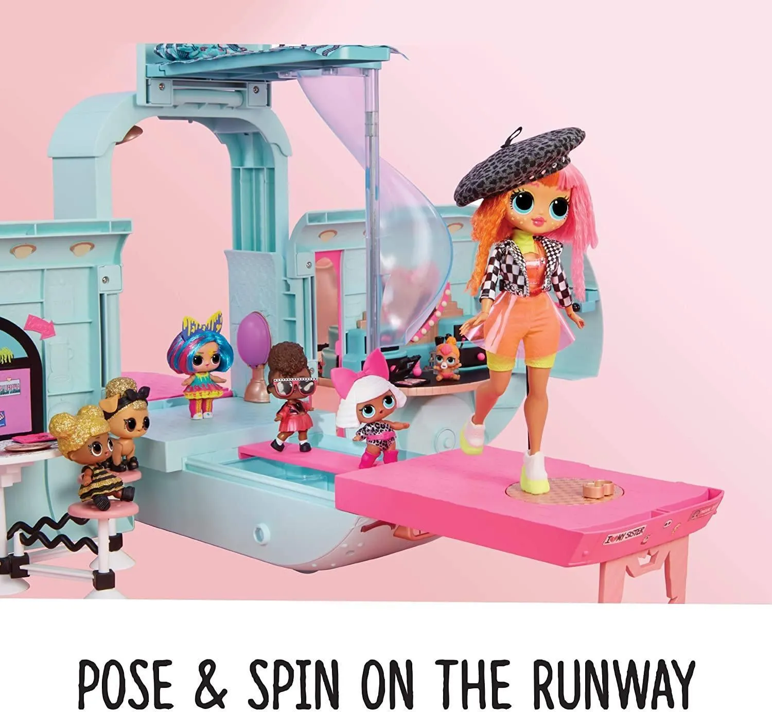 L.O.L. Surprise! 2-in-1 Glamper Fashion Camper with 55  Surprises