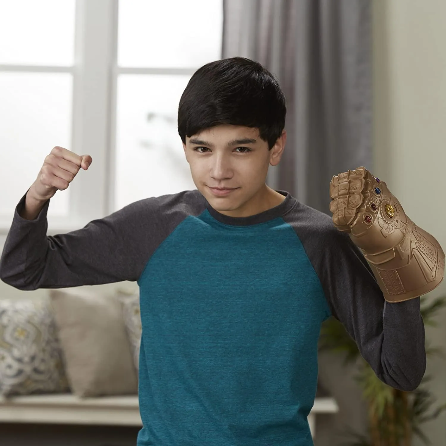 Marvel Infinity Gauntlet Electronic Fist
