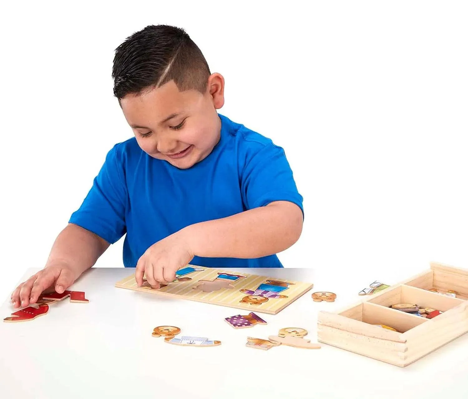 Melissa & Doug 13770 Bear Family Dress-Up Puzzle