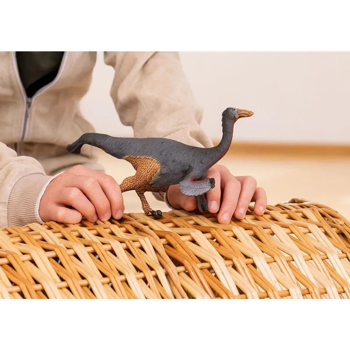 SCHLEICH Gallimimus Dinosaur Figure