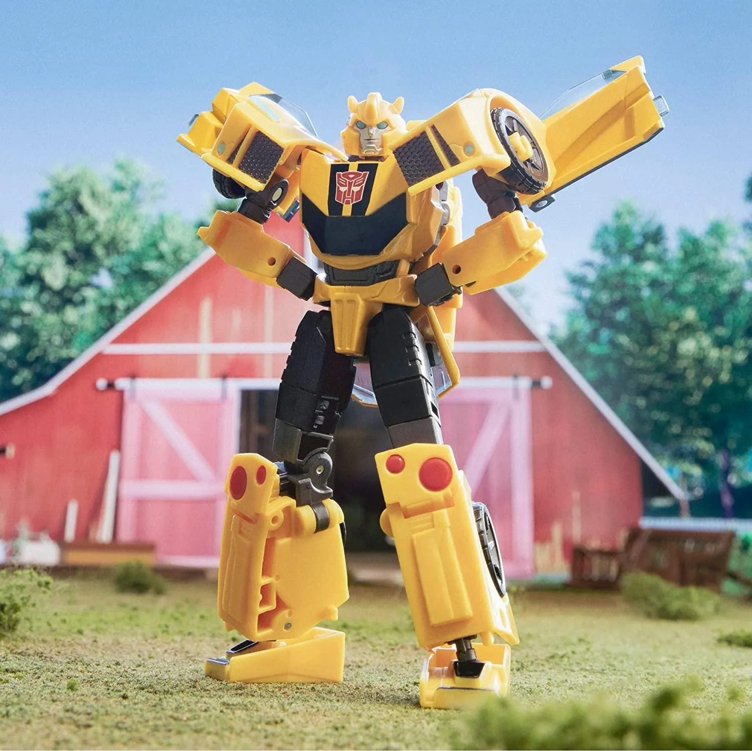 Transformers Earthspark Deluxe Bumblebee Robot