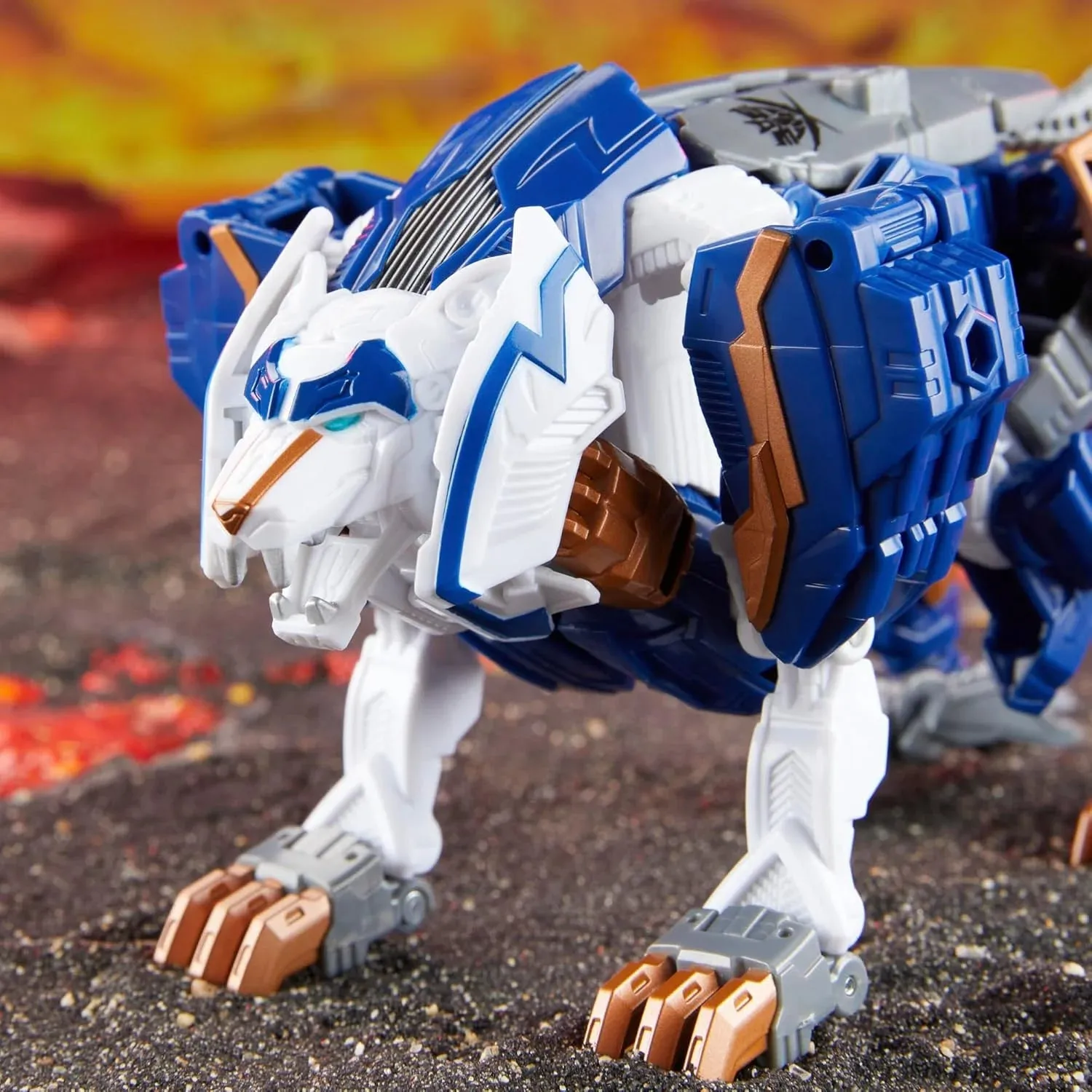 Transformers Legacy United Prime Universe Thundertron Action Figure